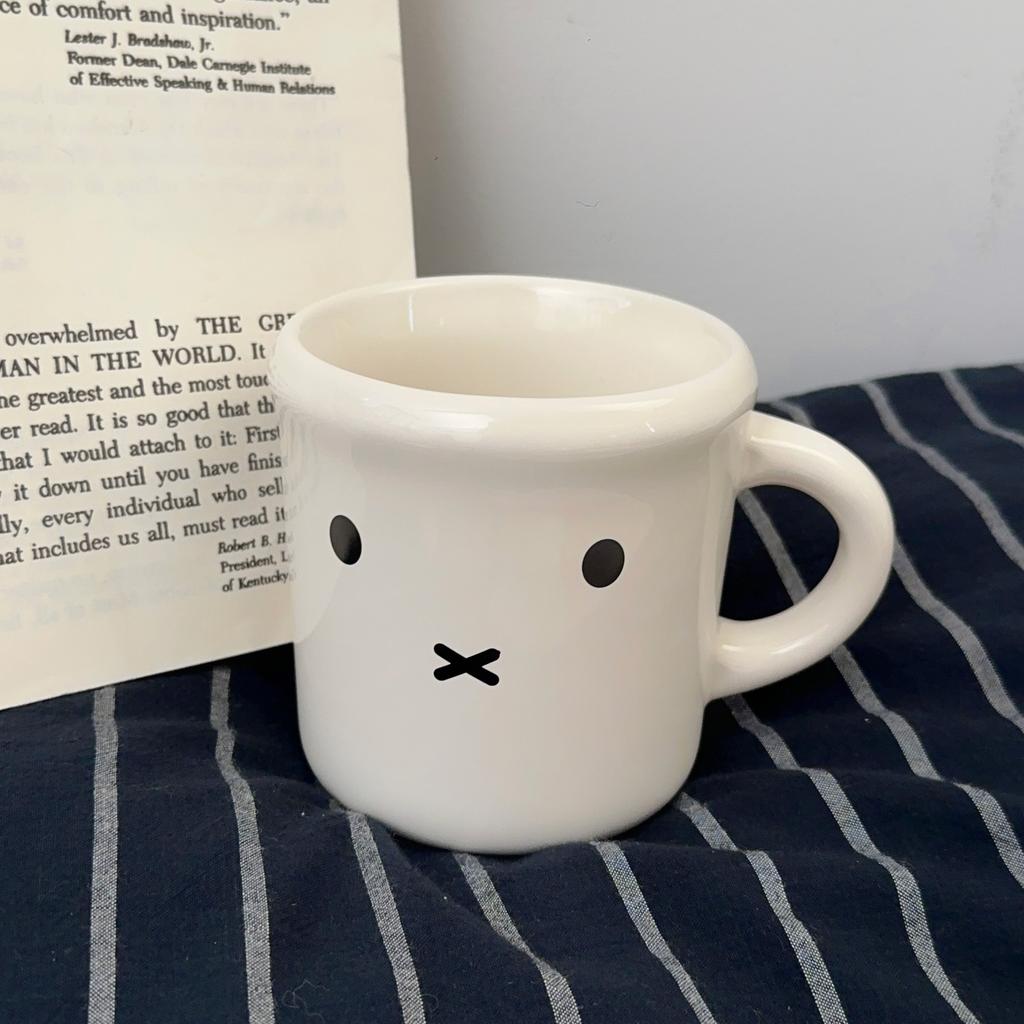 Niedlicher kleiner weißer Hase Keramiktasse Ins Style Kaffeetasse Wasserbecher Hoher Erscheinungsgrad Cartoon Zuhause Frühstück Milchbecher