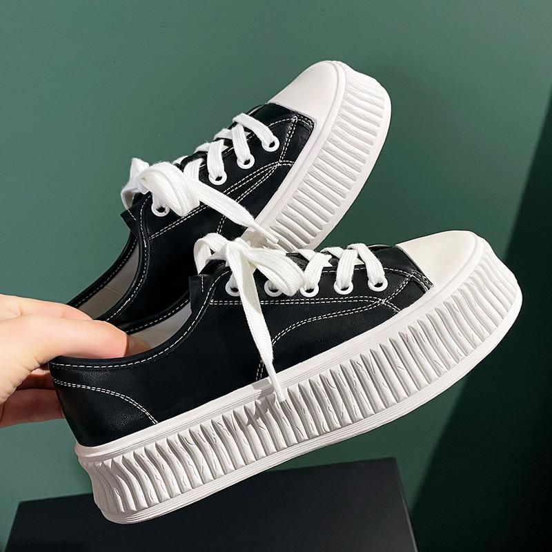 

Leather little white shoes women s spring 2025 new thick-soled heightening versatile biscuit shoes women s casual board shoes muffin shoes 40