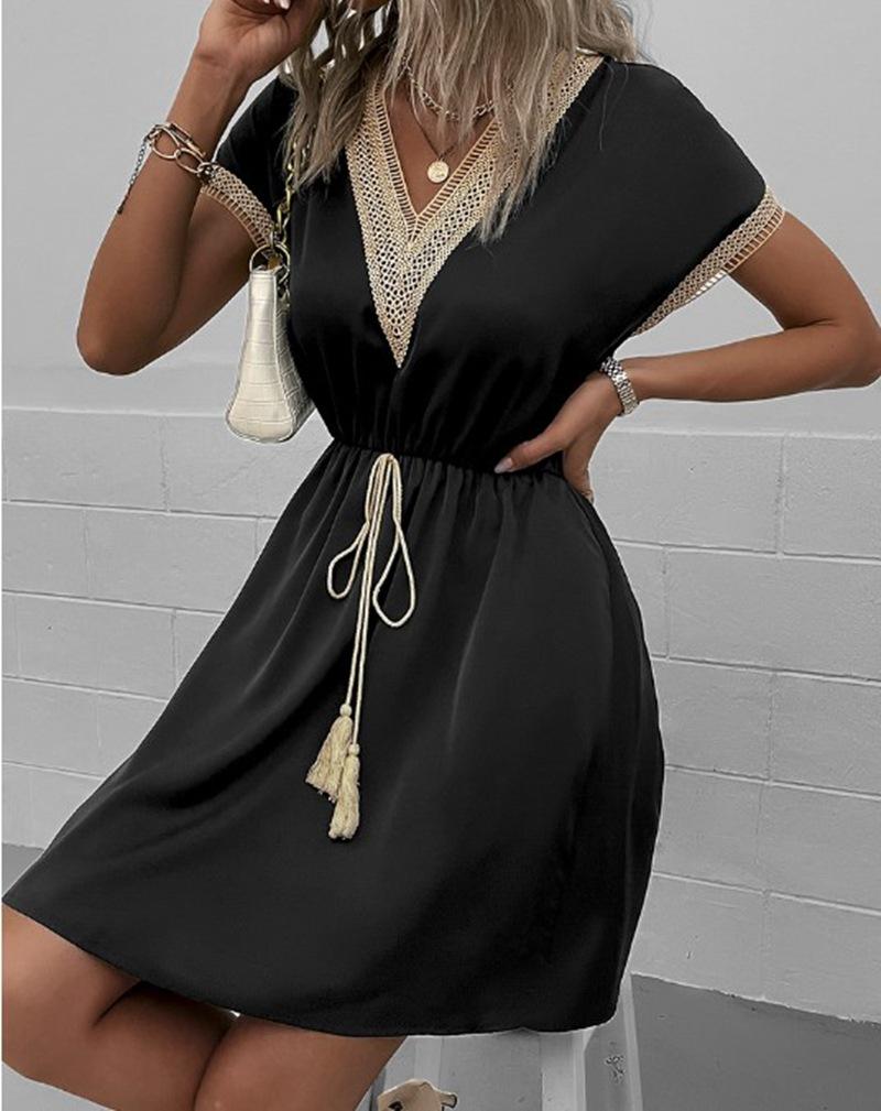 Solid Color Short Sleeved Lace V-neck Waist Cinched Dress