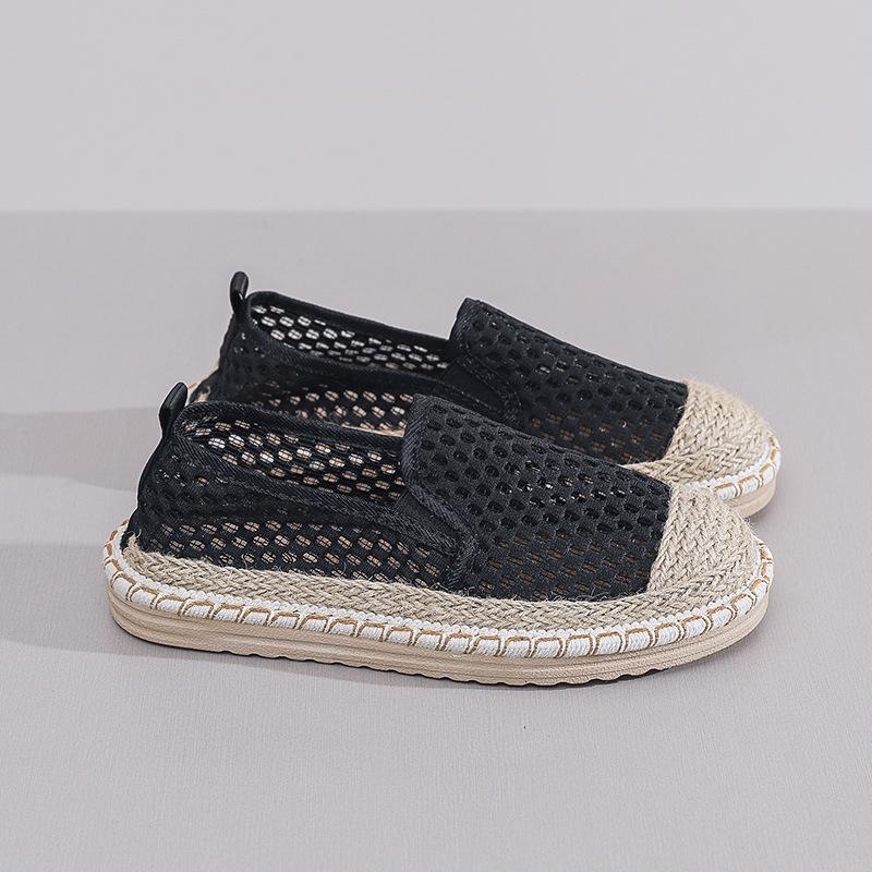 Women's 2025 Summer Mesh Slip-On Fisherman Shoes - Lightweight and Breathable Casuals with Traditional Beijing Style.