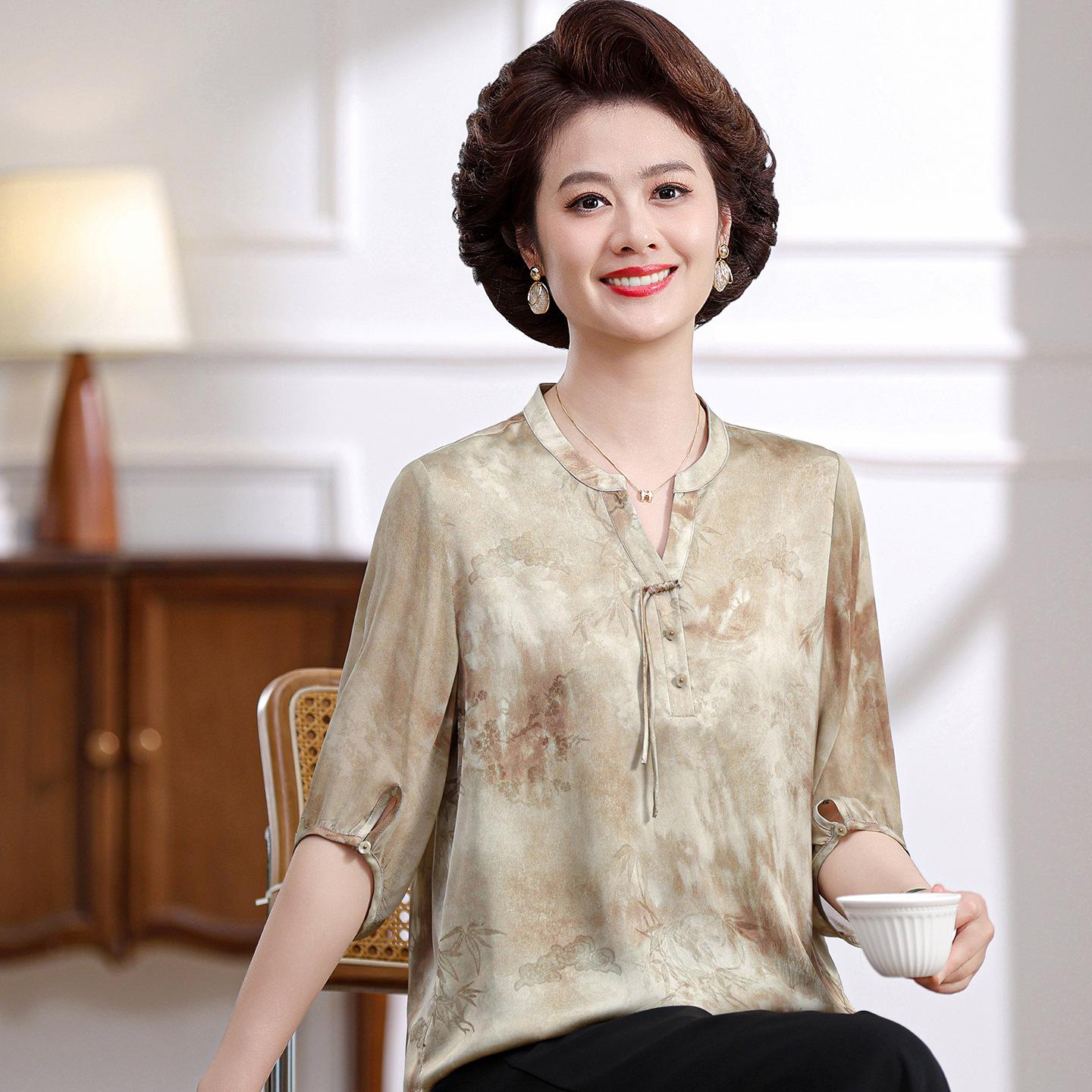 

Elegant Summer Silk Top: Women s Three-Quarter Sleeve Mulberry Silk Shirt 2XL (recommended 110-120 jin) зелений