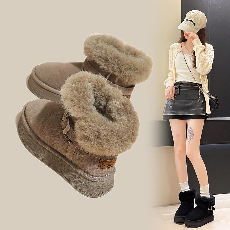 Warm flipped plush thick-soled medium tube snow boots for women to increase their height in winter, new leather fluffy thickened cotton shoes