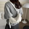 Autumn new beautiful niche design armpit bag women's trend crescent bag shoulder messenger bag