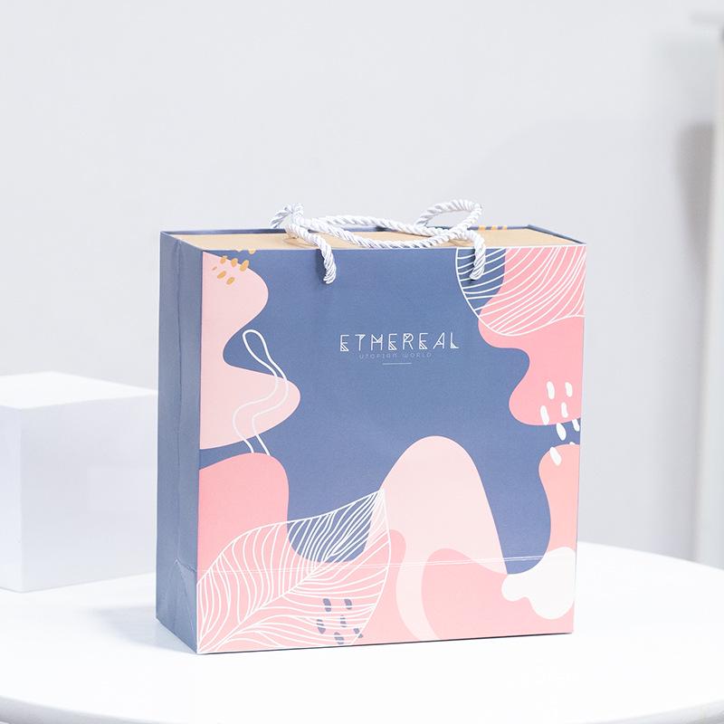 Japanese Handmade Seashell Wind Chime: 19-Line Ornament for Kids' Room, Balcony, Holiday Gifts, or Door Decor.