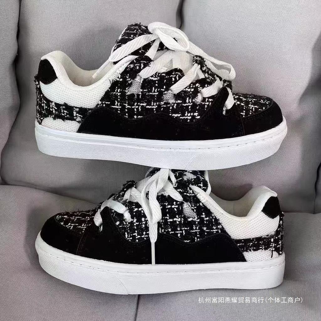 Men's shoes ins trendy couple bread shoes black and white flip fur canvas splicing men's and women's casual skateboard shoes sports shoes