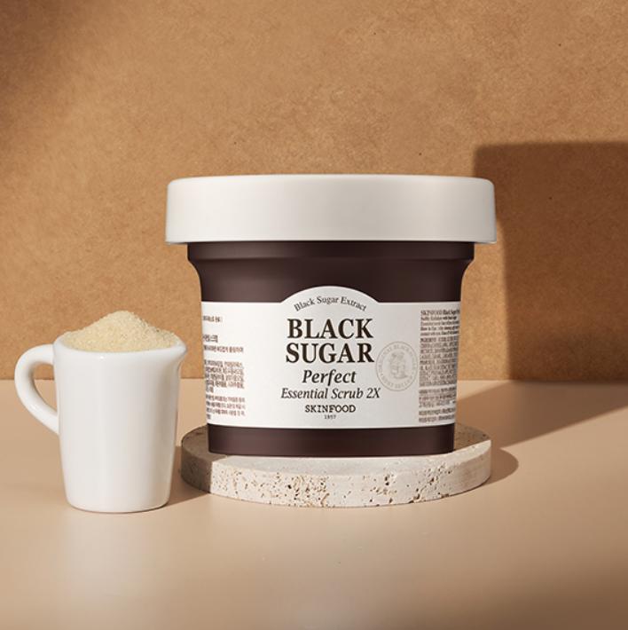 [SKINFOOD] Black Sugar Perfect Essential Scrub 210g