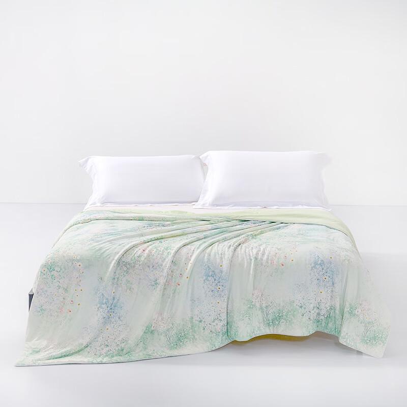 Mercury Home Textiles Monet Garden Soybean Fiber Summer Quilt