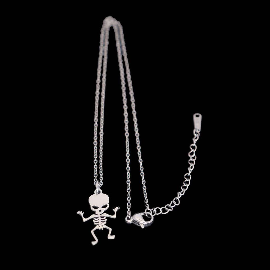 Stainless Steel Skull Pendant Necklace: Electroplated Colorfast Clavicle Chain Jewelry for Halloween