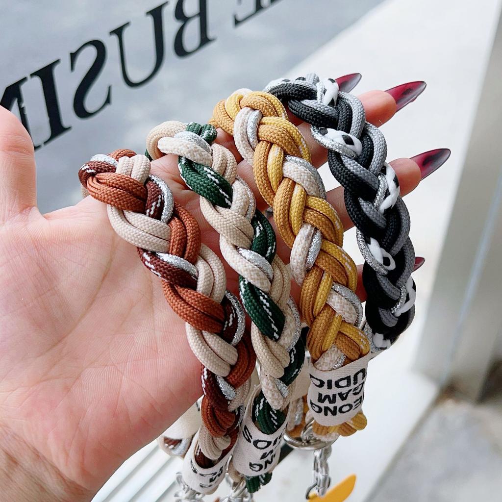 Trendy New Silver Thread Phone Chain - Short Hand Versatile Universal, Sturdy Anti-Lost/Anti-Theft/Anti-Snatch Card-Friendly