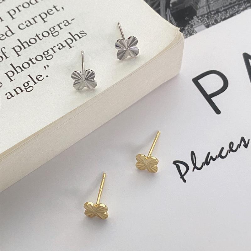 Sterling Silver Four-Leaf Clover Stud Earrings for Women – High-End Light Luxury Ear Jewelry