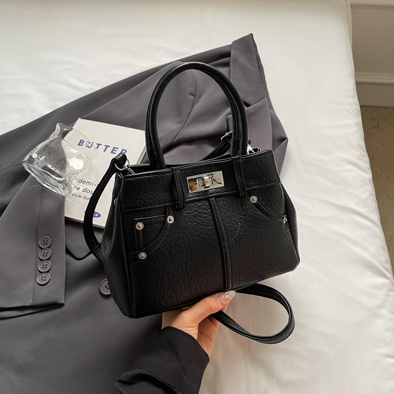 IELGY Ladies Brown Leather Messenger Bag - Stylish & Portable for Autumn/Winter