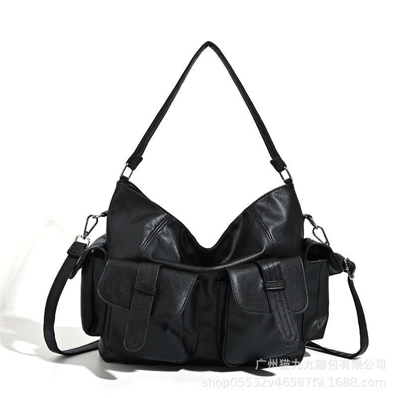 Large Capacity Messenger Bag Autumn And Winter Pu Texture Trendy Niche Design Underarm Bag Portable Black Solid Color Locomotive Bag
