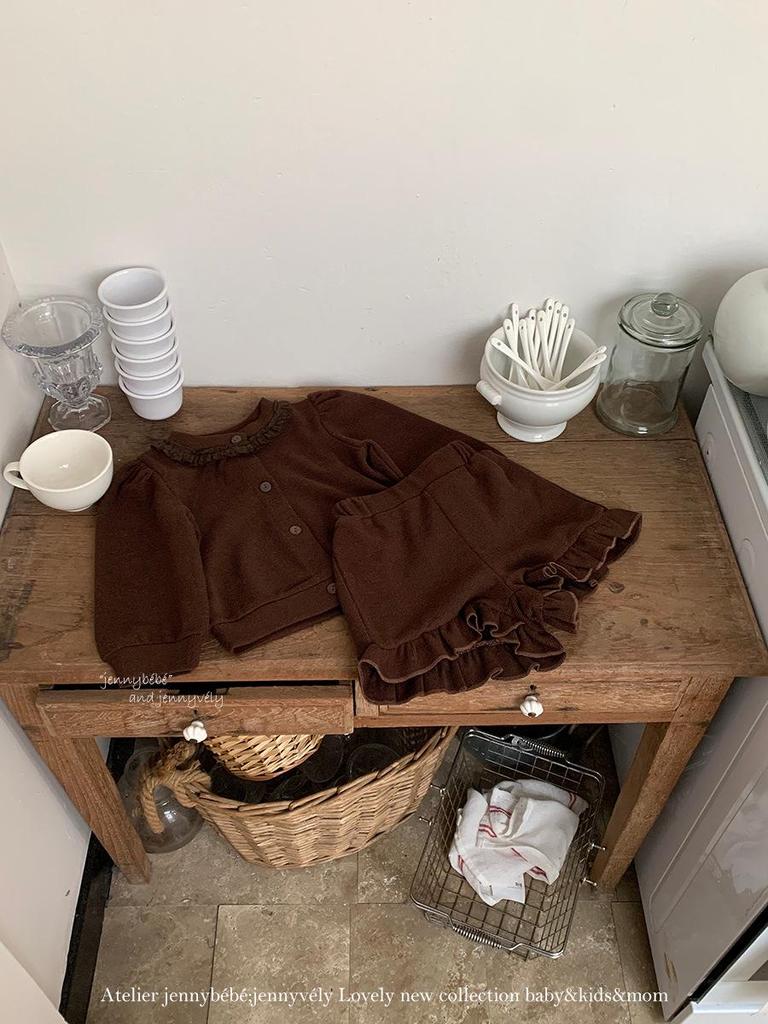 Koreański dwuczęściowy zestaw dla dzieci Jenny: Jesienny Kardigan i Stylowe Szorty dla Dziewczynek