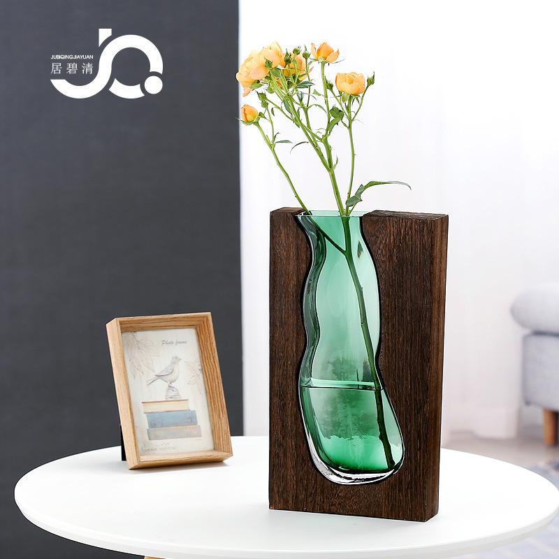 Pastoral style log house glass vase