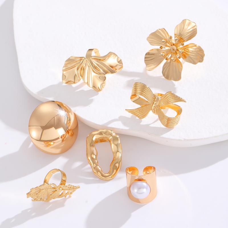 Punk Gothic Irregular Geometric Flower Rings for Men Women Hiphop Exaggerated Shiny Open Rings Fashion Party Jewelry Accessories