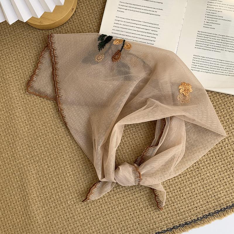 Korean Version Embroidered Magnetic Buckle Small Silk Scarf Women'S Spring And Autumn Senior Sense Foreign Style Triangle Scarf Neck Protection Mother