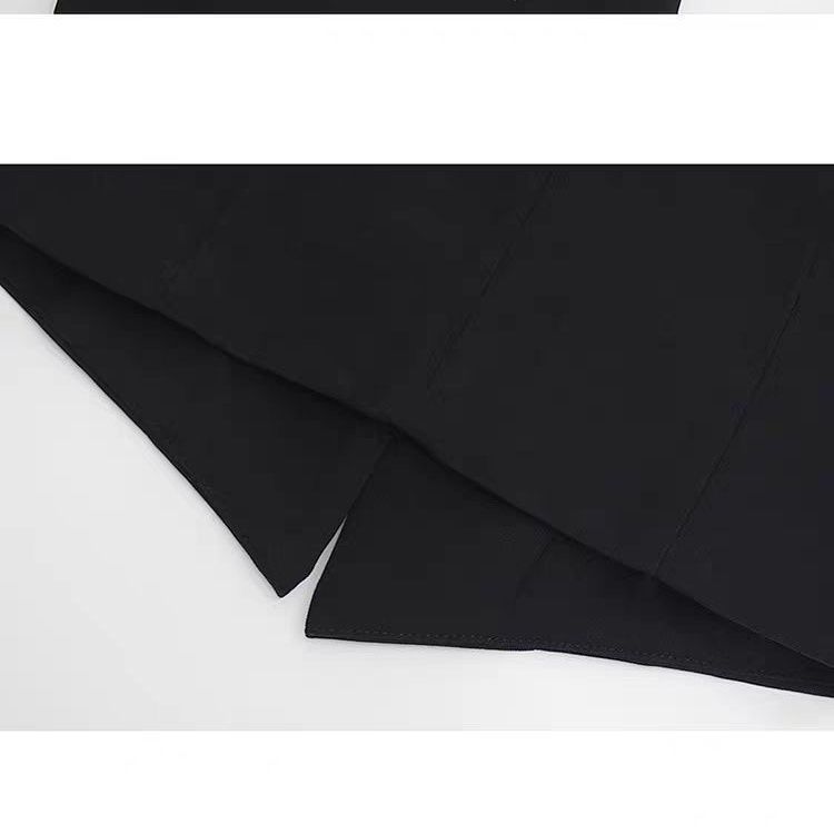 Elegantní a sofistikovaná černá vesta s designem bez zad a Slim Fit