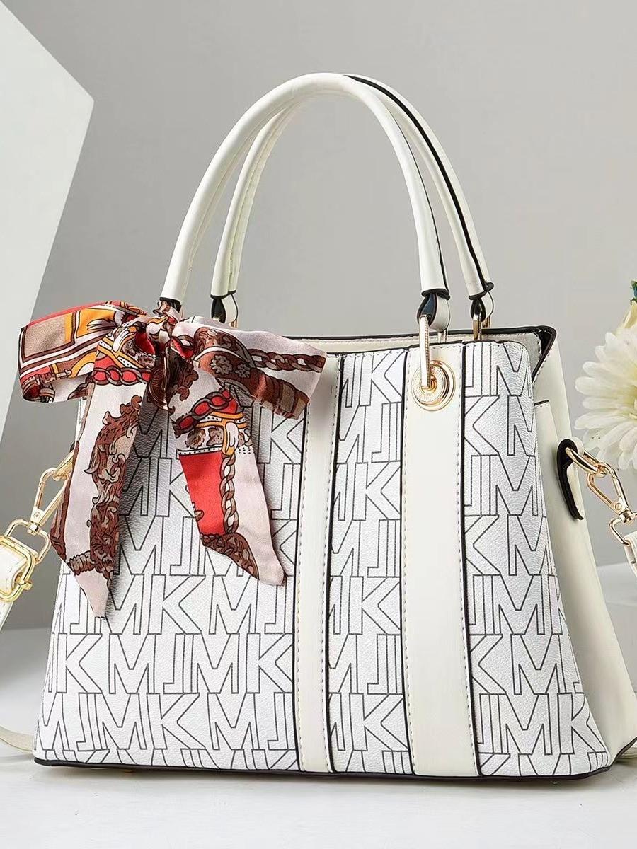 

Chic Minimalist Mom Handbag Spacious Pu Bucket Bag Perfect For Everyday Essentials білий