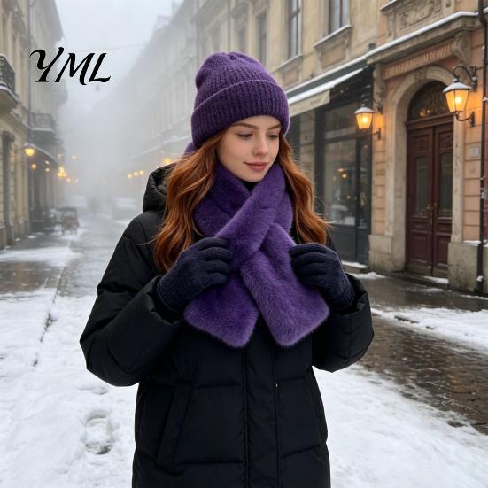 Thickened Cold Weather Neck Wrap Women Faux Fur Scarf, Winter Warmer for Weather, Short Collar Scarves, Soft Fashionable Accessories & Not Bulky,