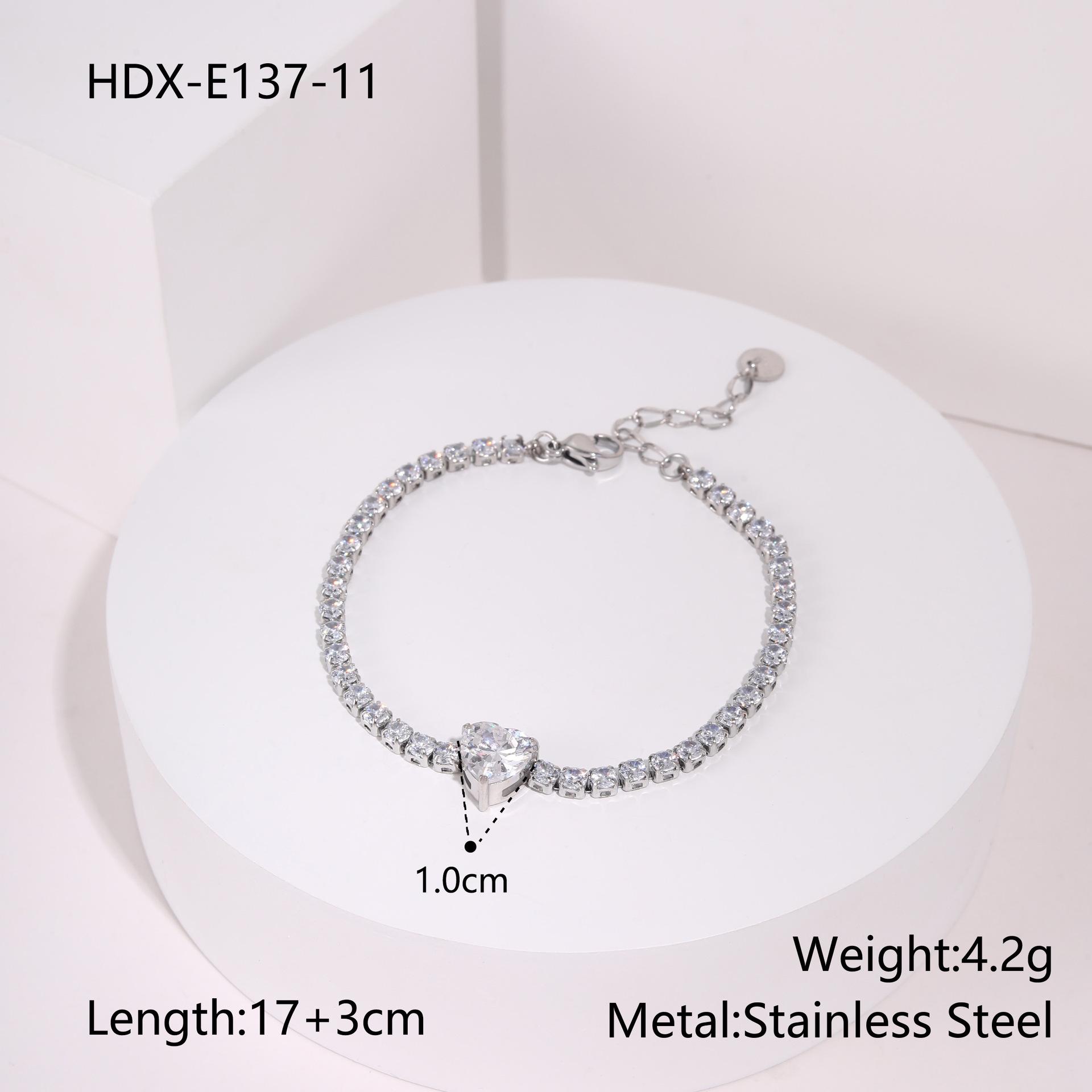 

Cross-Border Fashion Inlaid Zircon Titanium Steel Bracelet in 18K Gold - Versatile, Non-Fading, Sweet Love Jewelry.