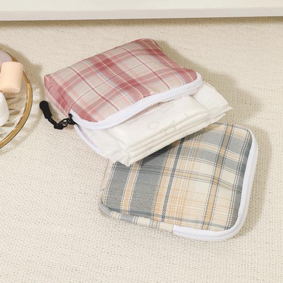 Sanitary Napkin Bag Checkered Pattern Zipper Design High Capacity Built-in Small Pocket Cute Women Sanitary Pad Tampon Holder Girl Supply