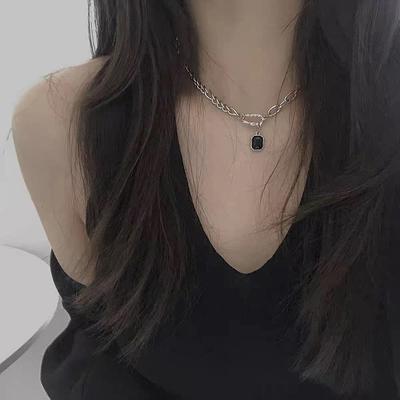 Schwarze Edelsteinkette Frau Unregelmäßige Brautketten Kette Hochwertiger Anhänger Schmuck Silber Farbe Trendy Kpop Metallhalsbänder