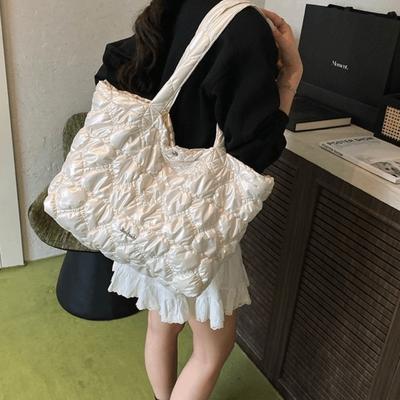 Casual Solid Color Puffy Tote Bag Korean Waterproof Quilted Heart Bag Large Capacity Leisure Women's Handbag Girls