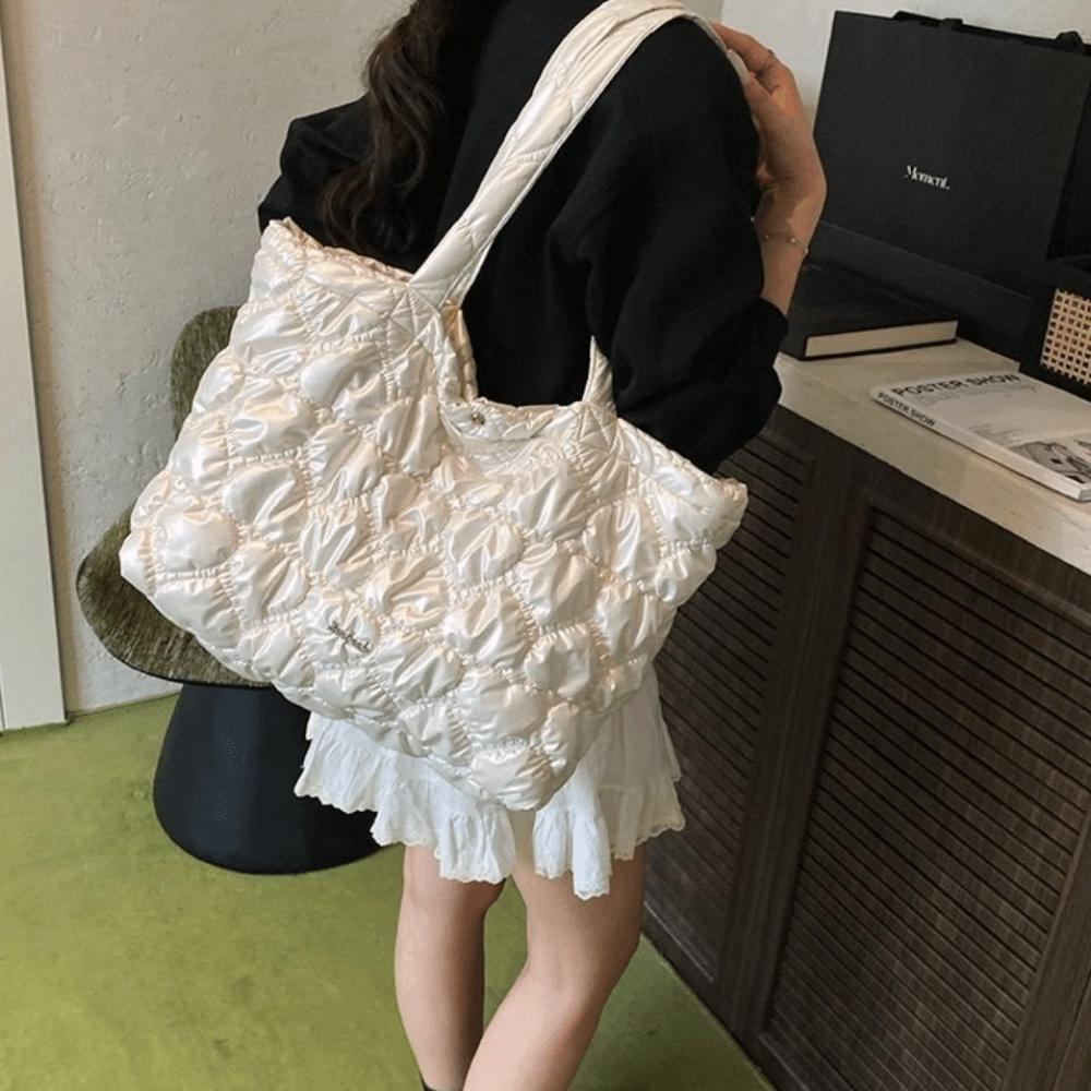 Large Capacity Quilted Heart Bag Korean Women's Handbag Casual Puffy Tote Bag  Girls