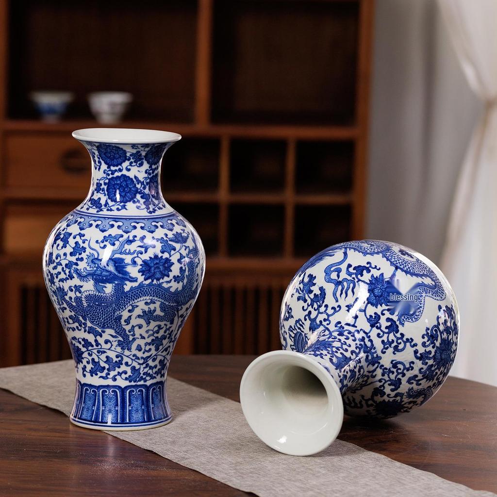 Antique Style Blue and White Porcelain Vase for Home Decoration