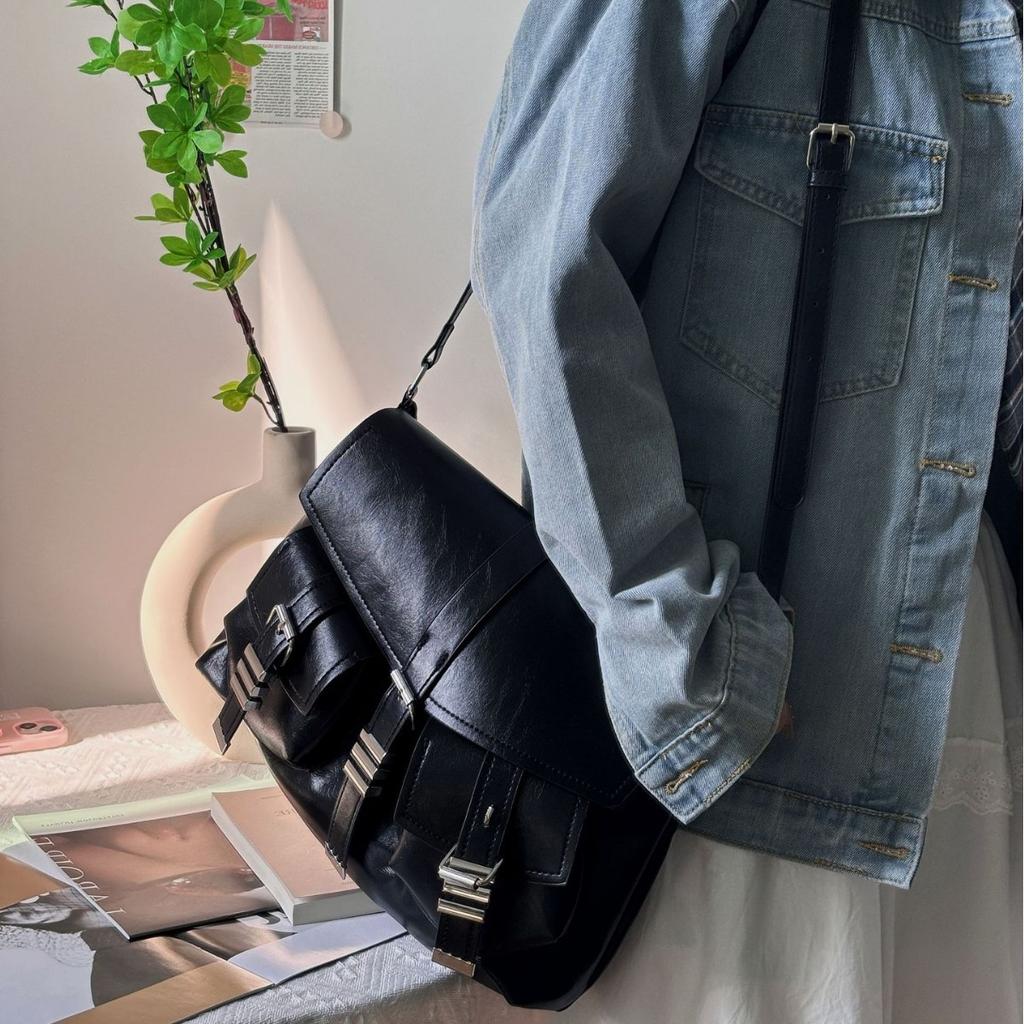 American Retro Large Capacity Crossbody Bag 2024 New Black Motorcycle Tote Bag Wandering Bag Women's Messenger Bag