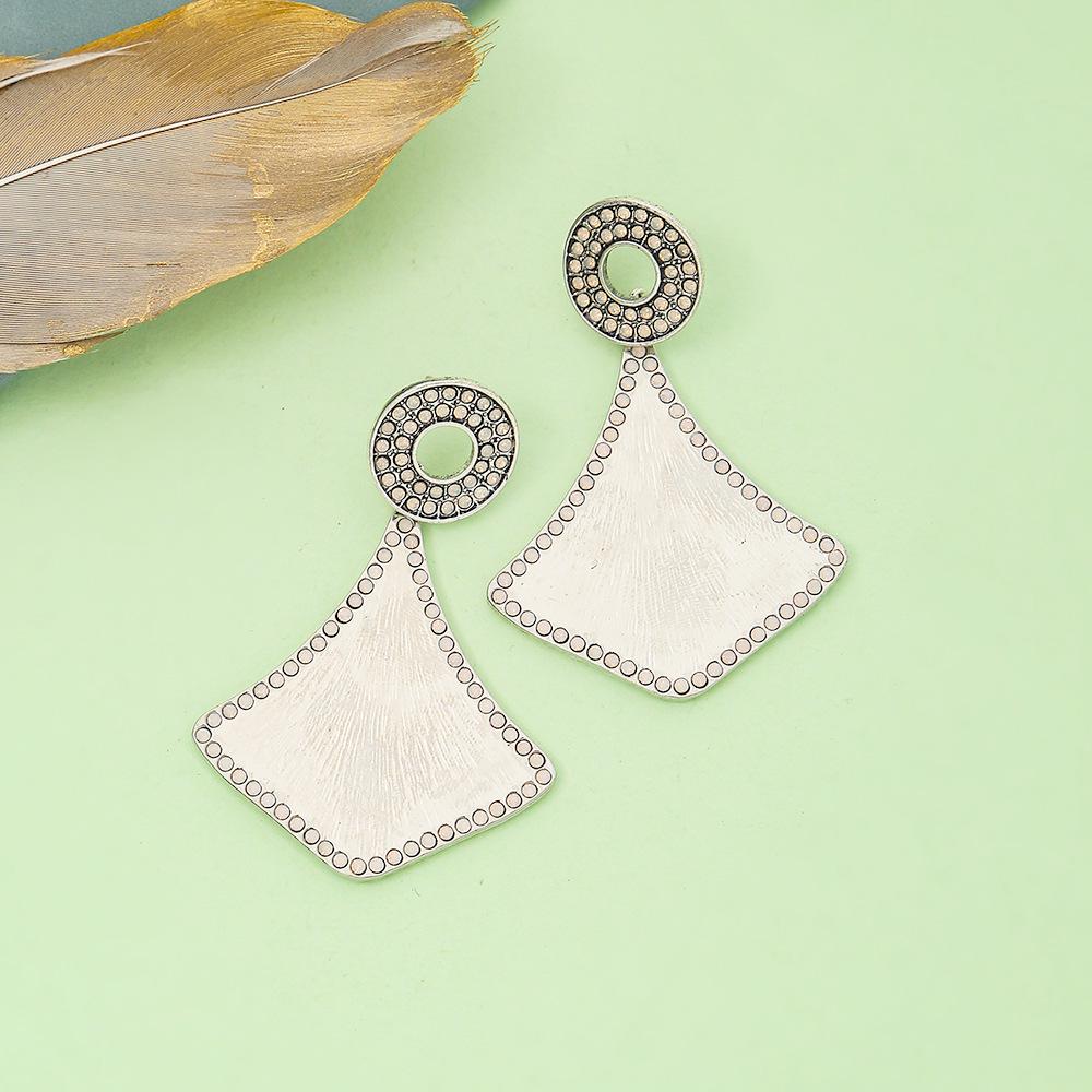 

French Minimalist Retro Striped Alloy Umbrella Earrings for Women