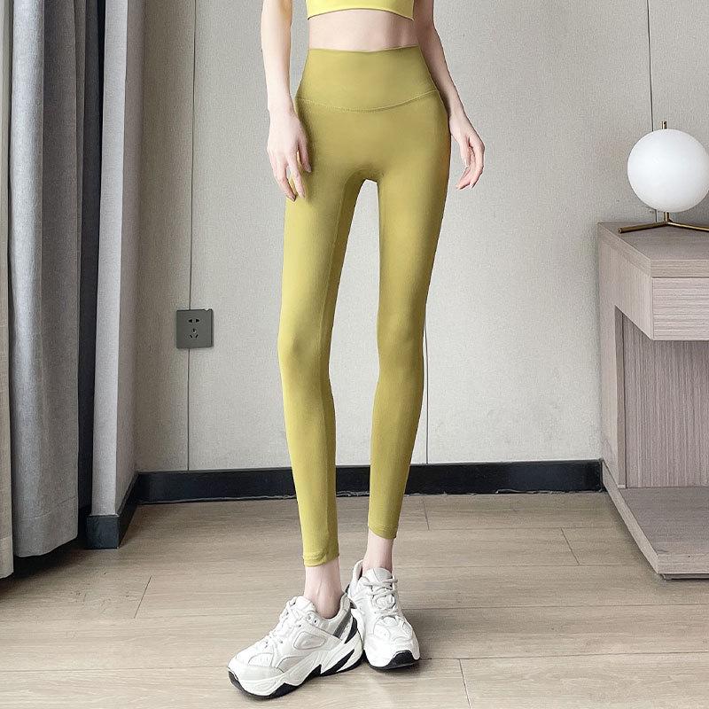 

Женский летний костюм для йоги и пилатеса 2024: Высококачественный быстросохнущий спортивный комплект со спортивными брюками Large