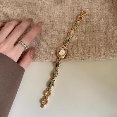 Středověké oválné jadeitové hodinky dámské ins lehký luxus niche vynikající malé retro high-end náramkové hodinky