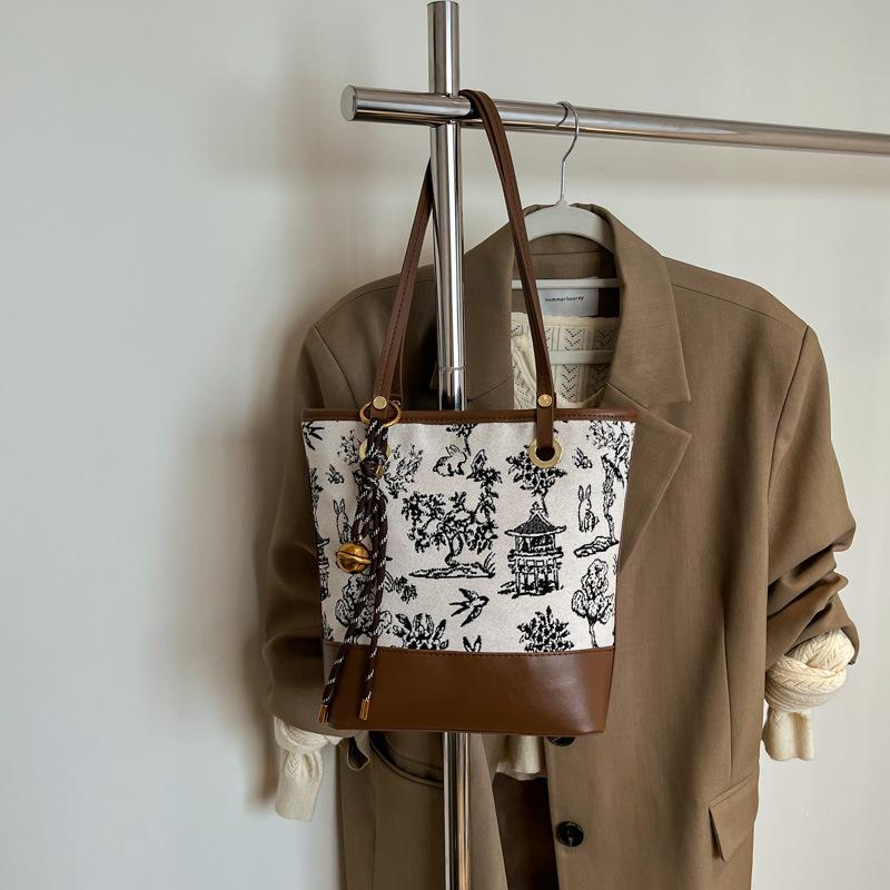 

Handbag Women s 2025 New Fashion Bucket Bag Large Capacity Shoulder Bag