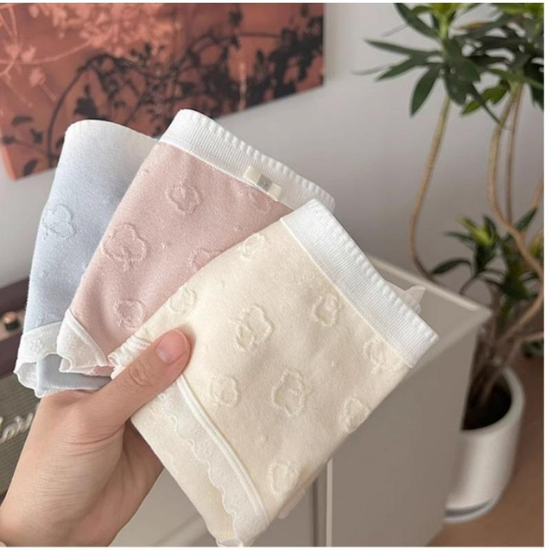Women's Spring and Autumn Cotton Antibacterial Crotch 5a Antibacterial No Trace Middle Waist Triangle Briefs