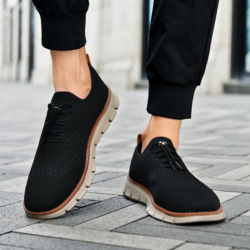 Casual comfortable breathable mesh fly-woven shoes travel shoes spring, summer and autumn classic extra large size shoes