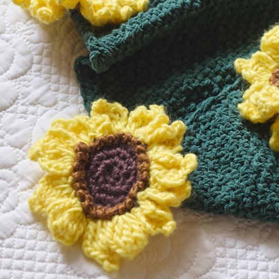 Crochet Flowers Rose Bouquet Blanket Soft Breathable Decorative Romantic Rose Flower Bouquet Knitted Throw Blanket