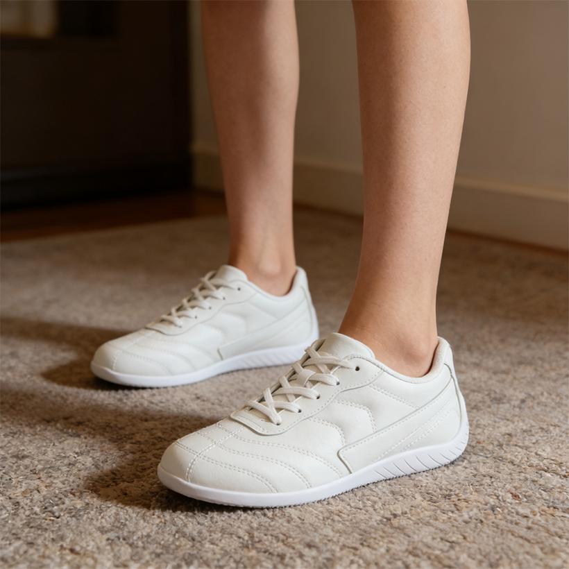 Women's White Minimalist Sneakers Lightweight Casual Walking Shoes for All-Day Comfort Flat Soft Plus Size 36-41