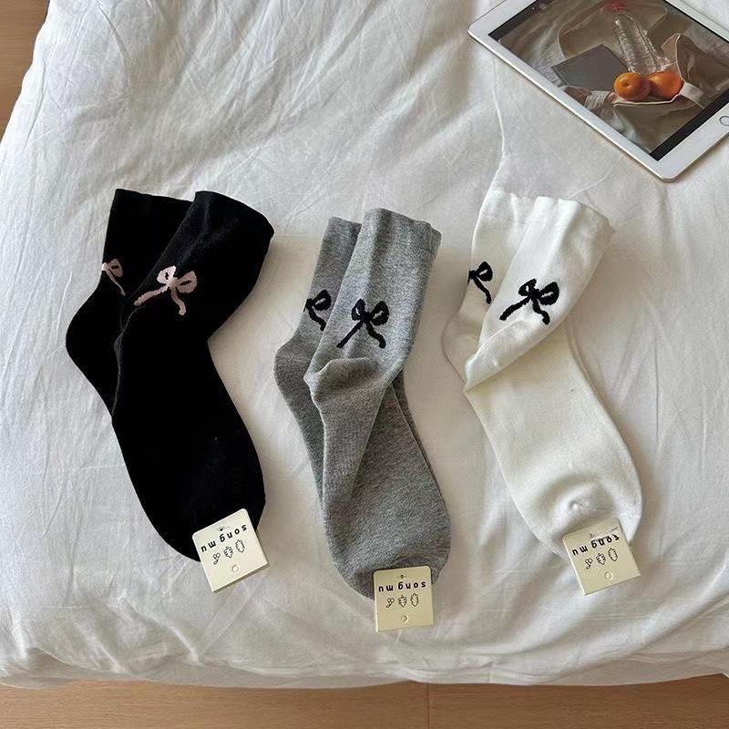 

Женские носки средней длины с бантиком на каблуке — весенняя версия в корейском стиле Korean Gray