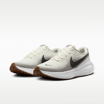 Men's Sneakers Nike Revolution 8 Phantom College Grey Gum Phantom/College Grey/Gum Medium Brown/Medium Ash