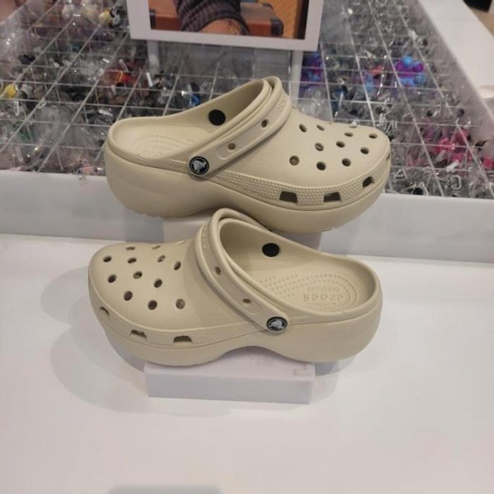 

Crocs Hc06 Classic Platform Clog Classic Platform Clogs 206750 2y2 Beige/W9 (260)