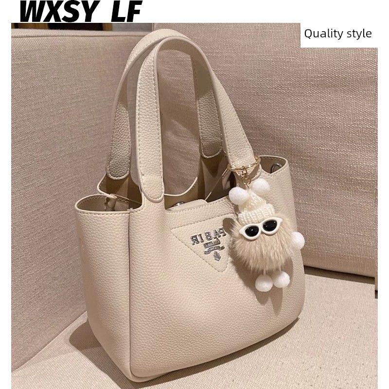 

2025 New Popular Vegetable Basket Bucket Bag Premium Texture Handbags Women Versitile Fashion Shoulder Messenger Bag Milk White [send pendant]]