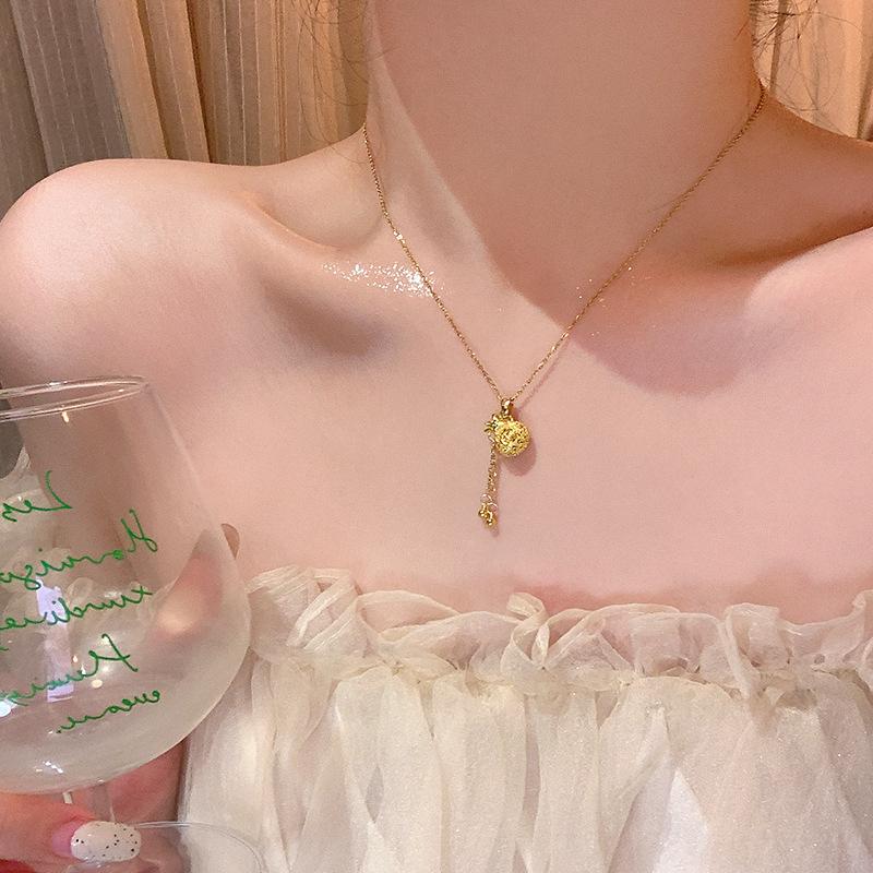 Guofeng Hollow Lucky Bag Necklace Women's Light Luxury Niche Design Collarbone Chain Fashion Sweater Chain