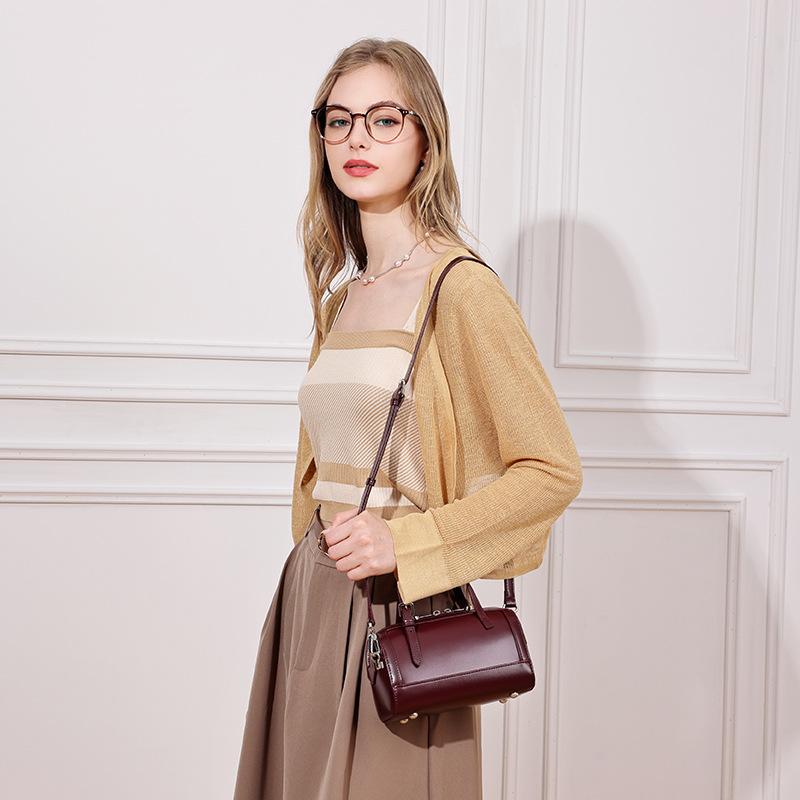 Leather Korean niche pillow bag women's light luxury handbag women's 2026 summer Boston bag