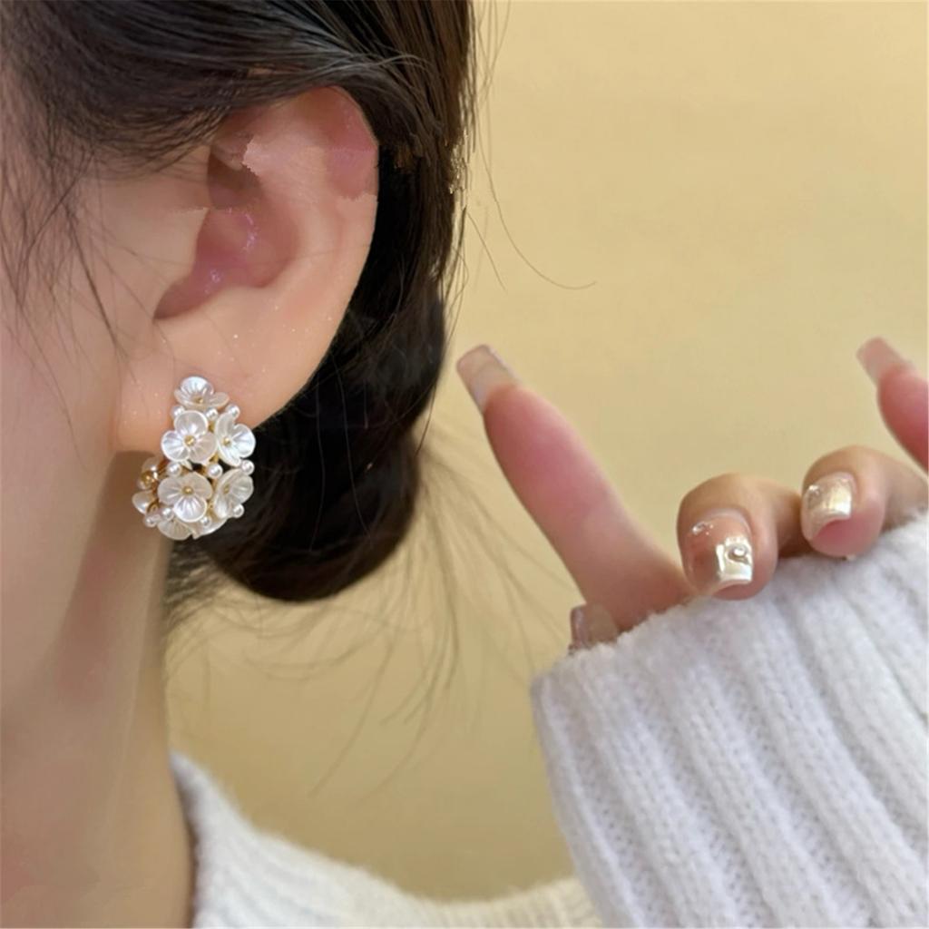 Sophisticated Earrings Ear Jewelry Flower Studs Earrings Unique Ear Pendant Alloy Texture Ear Pin for Fashion Lover