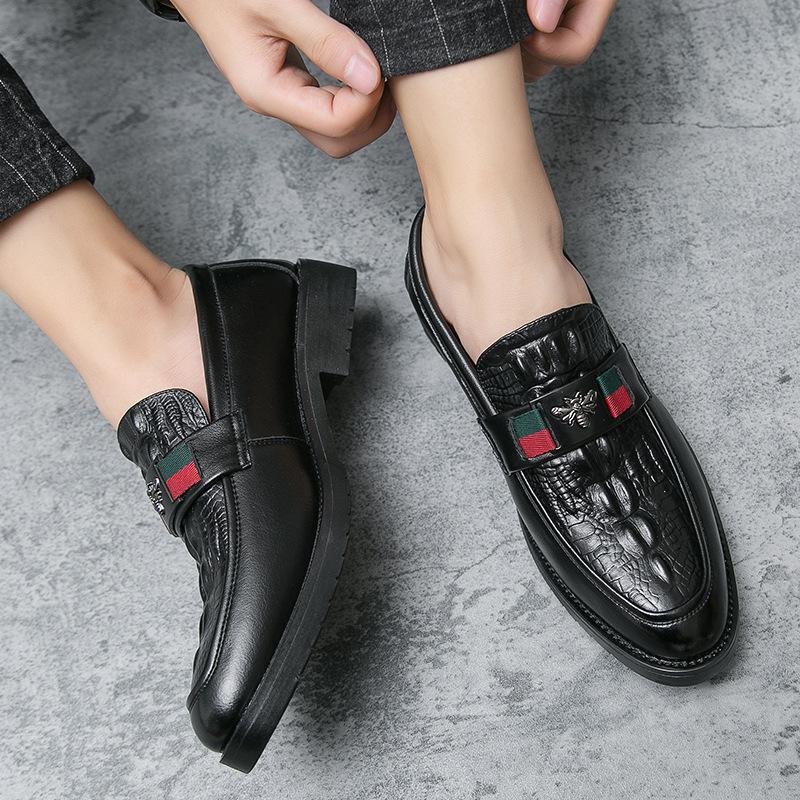 Fabrikdirektverkauf lässige Lederschuhe 2025 Frühling neu Krokodil Fischhaut Slipper Herrenschuhe männlicher Friseur Tide