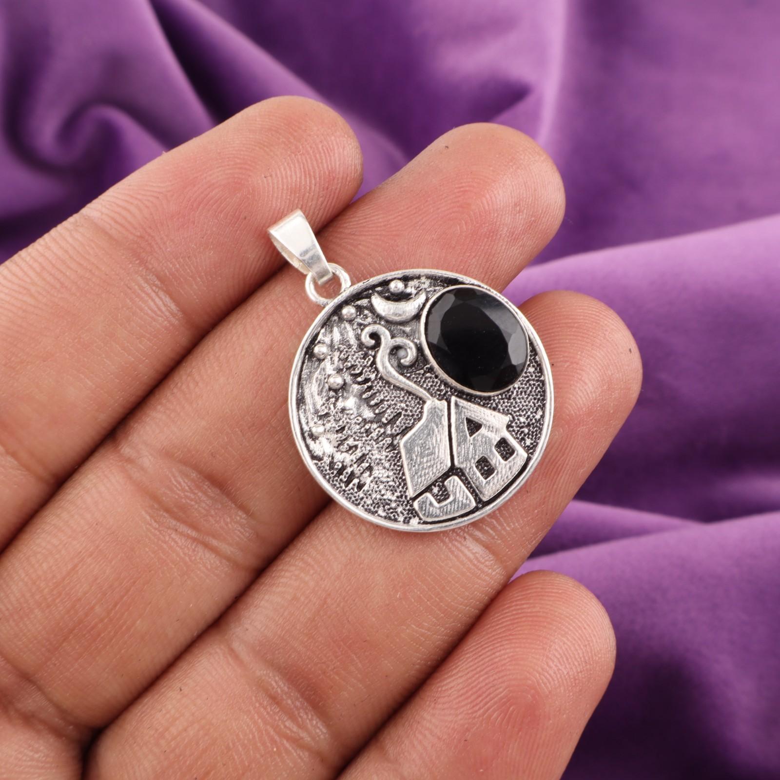 

Натуральный черный оникс драгоценный камень 925 стерлинговое серебро ювелирные изделия для вечеринки кулон 1,29 CP-39-18