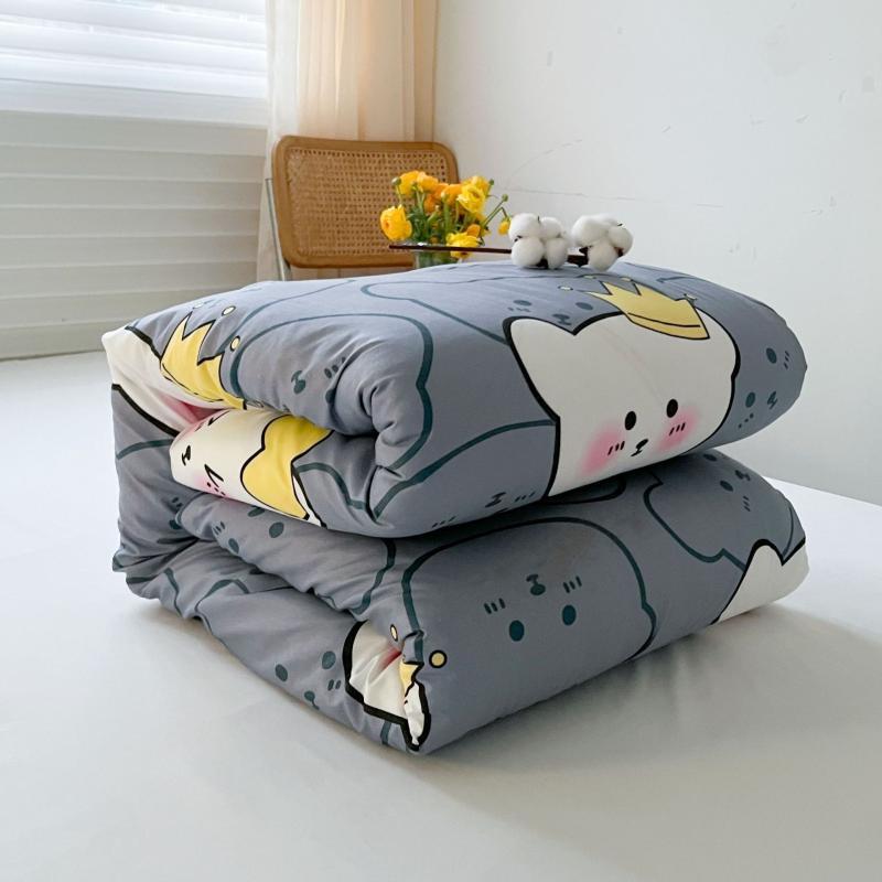 

Brangdy Douding Bear All-Season Four-Hole Fiber Quilt