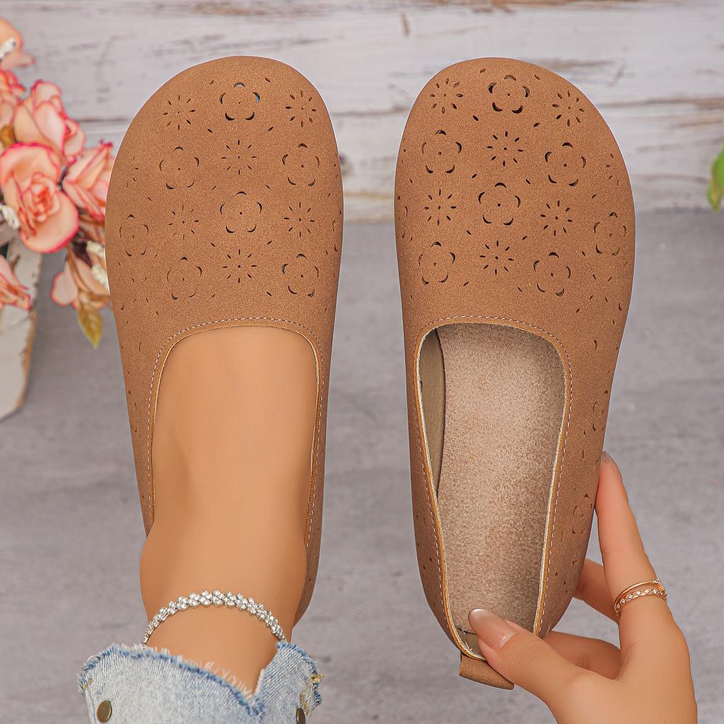 Women's New Large Size Hollow Low Top Single Shoes Retro Soft Sole Breathable One Foot Pedal Lazy Shoes Doudou Shoes
