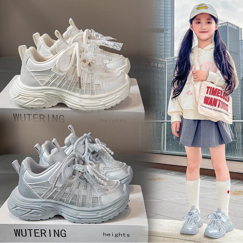 Girls' Soft Sole Sneakers 2025: Spring/Autumn Casual Shoes for Students, Ages 6-12.